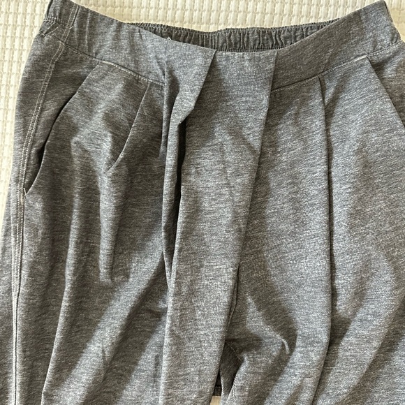Lululemon joggers - Picture 2 of 3